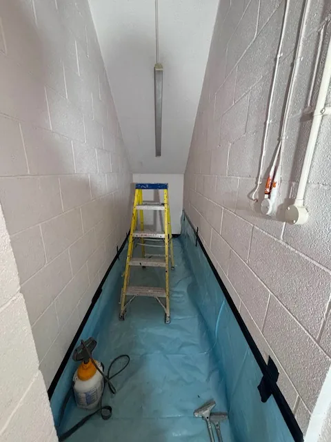 HSE-licensed asbestos gasket strip-out in N7